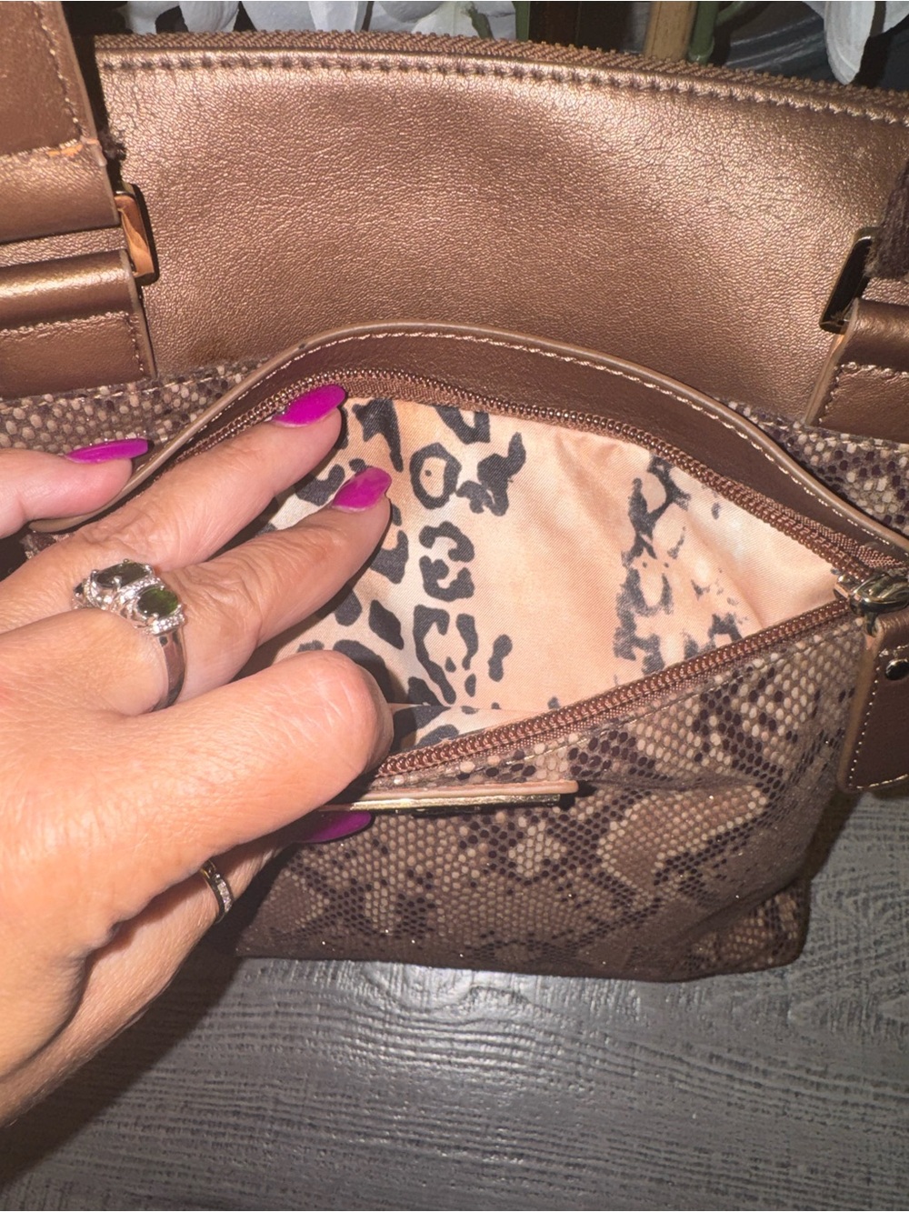EUC Sharif Metallic Snake-Print Crossbody or Shoulder Bag w/ Turn Lock - Picture 7 of 12